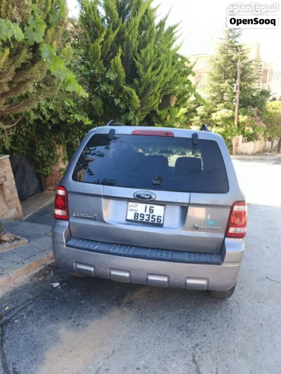 Ford Escape Standard 4
