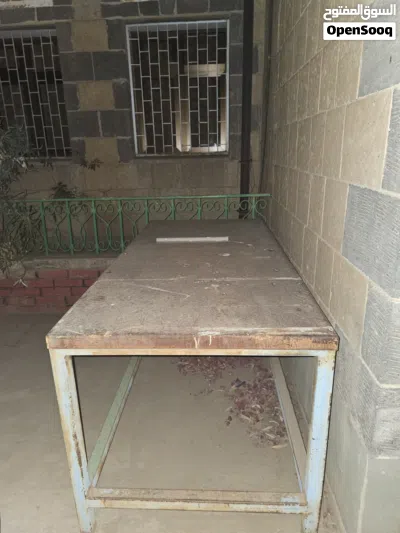 للبيع: طاولة عمل حديدية (بنش ورش ومستودعات) متينة جداً 4