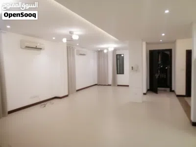 فيلا للايجار ديار المحرق واسعه نص مفروش شامل الكهرباء 4