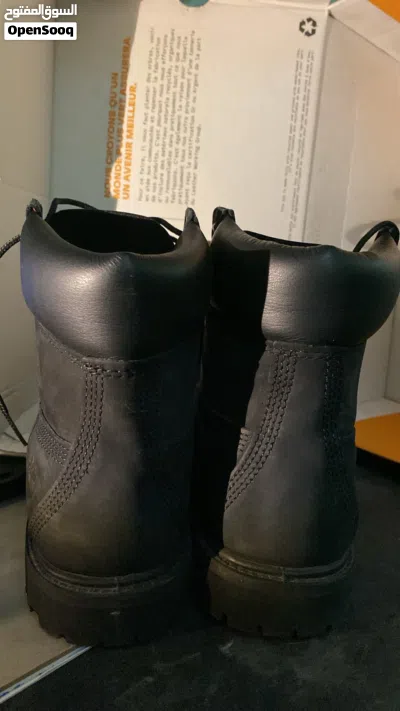 Timberland black boots (BARELY USED) in very good condition. 3