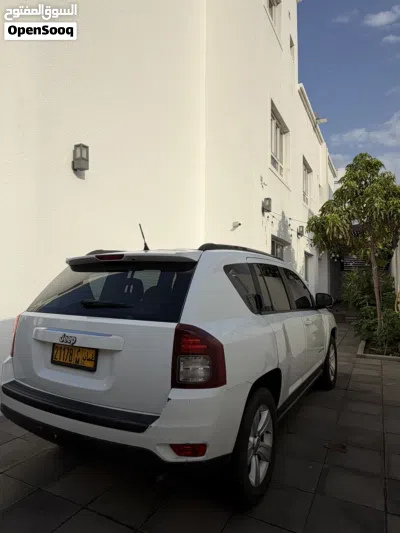 Jeep Compass Standard 2