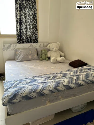 Bed for sale king size 3