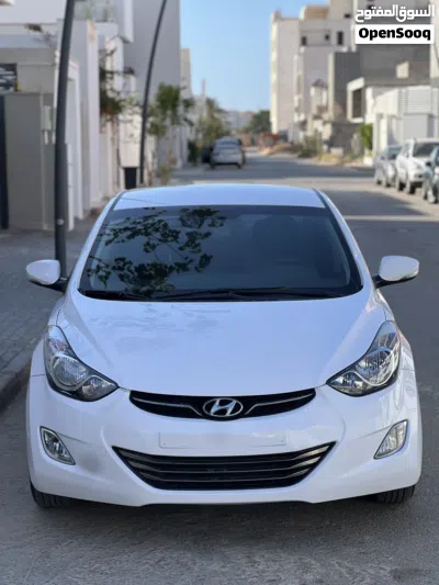 Hyundai Avante Standard 2
