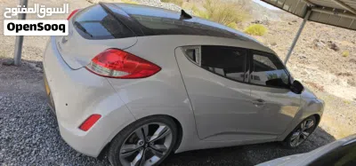 Hyundai Veloster Sport 4