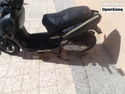 Vespa GTS Super 125 4