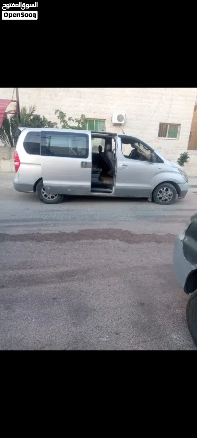 Hyundai H1 Standard 3