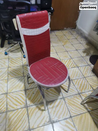 ميز طعام مستعمل للبيع 3