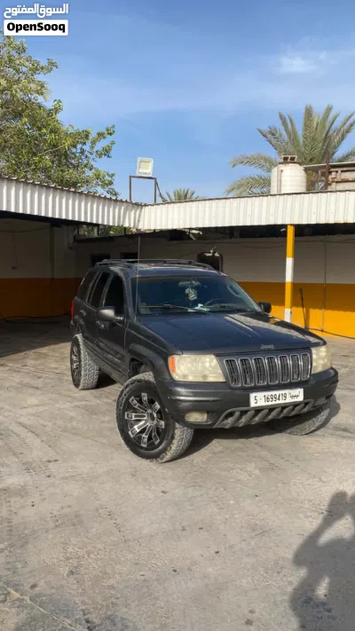 Jeep Grand Cherokee SRT 8 4