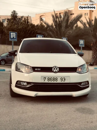 Volkswagen Polo Life 4