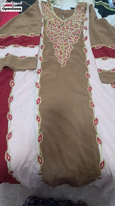 ملابس للبيع 3