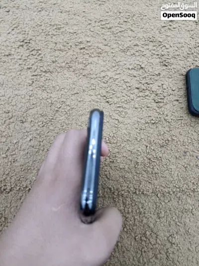 آيفون xعادي للبيع 4
