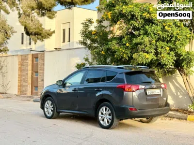 Toyota RAV 4 Limited 4