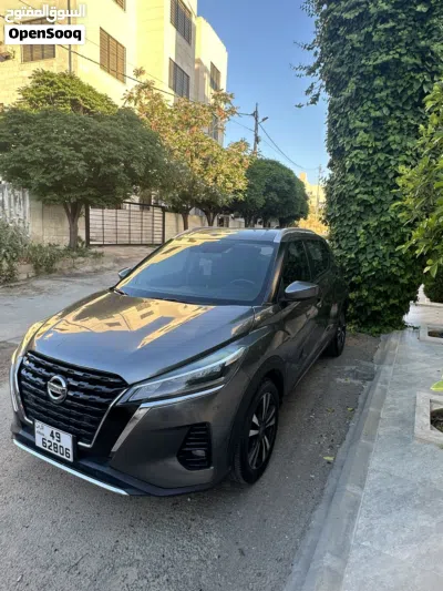 Nissan Kicks Standard 4