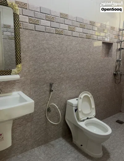 شقة للإيجار شبه حديثة في مسقط مؤثثه جاهزه Furnished, semi-modern apartment for rent in Muscat 4