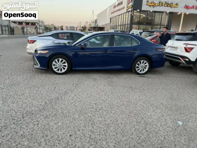 Toyota Camry LE 4