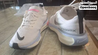 ORIGINAL NIKE ZOOM-X INVINCIBLE ضاحية الرشيد RUN 03 4