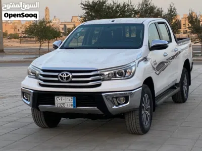 Toyota Hilux SR5 3