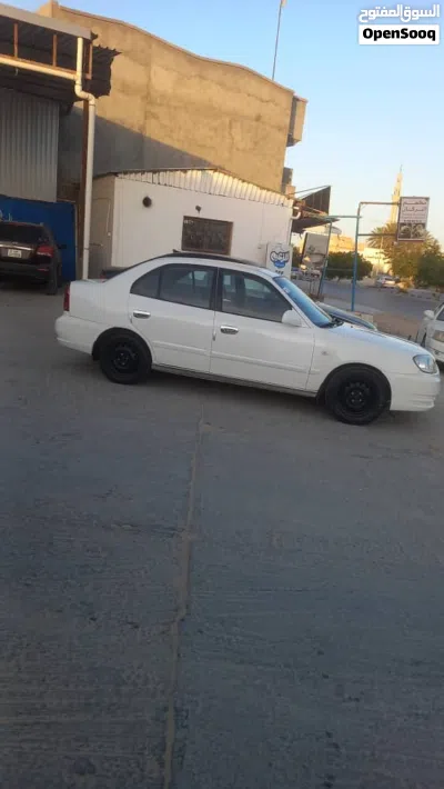 Hyundai Accent GLS 3