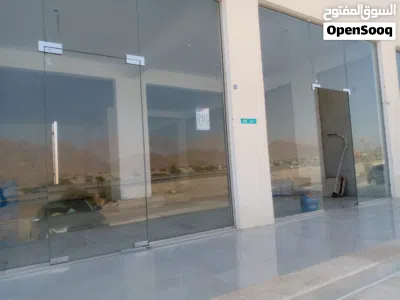 3 محلات تجارية للإيجار في سمائل على الشارع العام – 375 ريال فقط 2