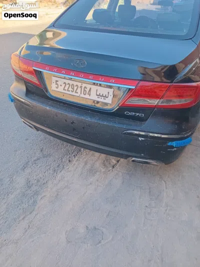 Hyundai Azera GL 2