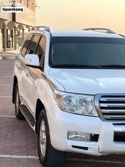 تويوتا لاند كروزر VXR 4