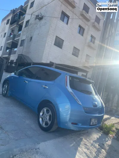Nissan Leaf SV 4