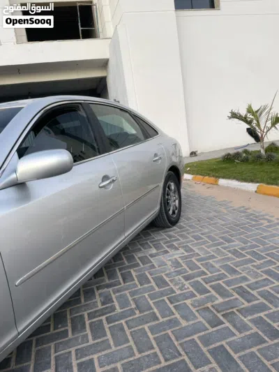 Hyundai Azera GL 2