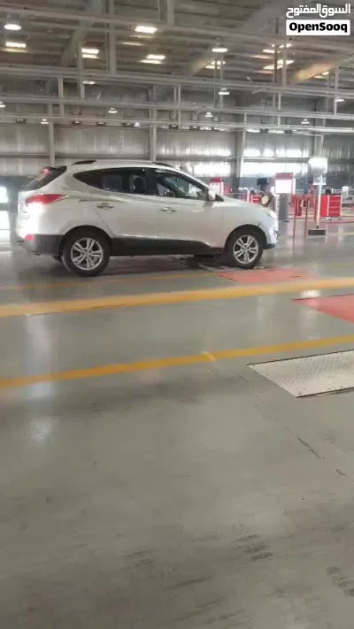 Hyundai Tucson GL 4