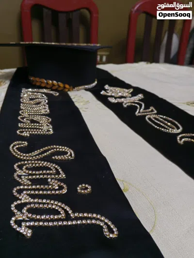 طقم تخرج كاب و وشاح و روب 3