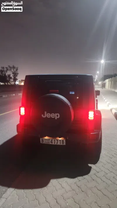 Jeep Wrangler Sahara 4