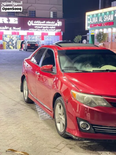 Toyota Camry SE 4