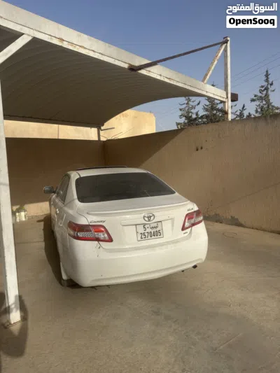 Toyota Camry LE 2