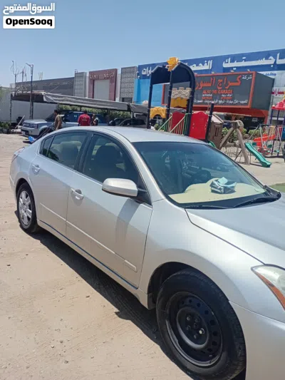 نيسان التيما SV 4