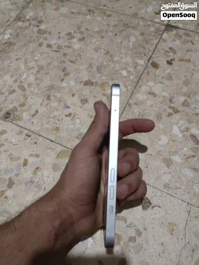 ايفون 13 للبيع بحاله جيده 3