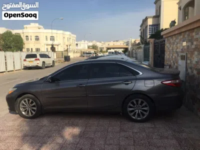 Toyota Camry XLE 4