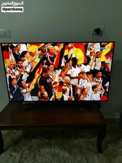 شاشه LG صورة ونظافة ربي يبارك مديل حديث 55 بوصه بسعر كويس استعمال نظيف جميع المواصفات 3