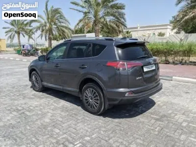 Toyota RAV 4 XLE 3