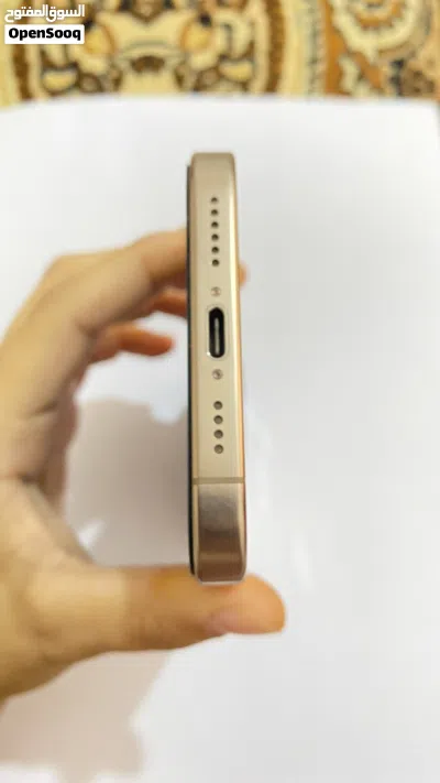 للبيع iPhone 16 Pro Max 2