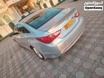 Hyundai Sonata GL 2
