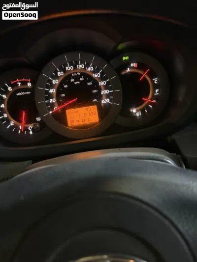 Toyota RAV 4 Limited 4