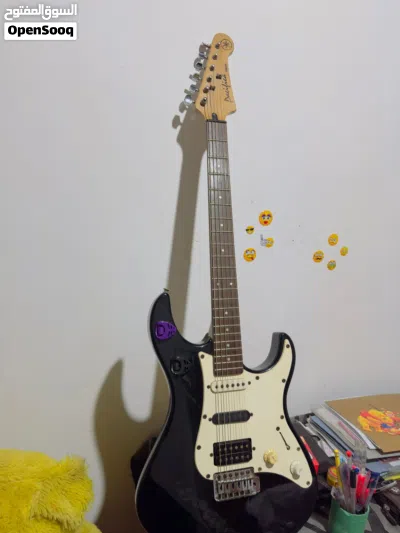 Yamaha electric guitar 4