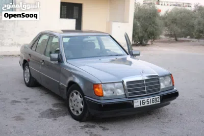 Mercedes Benz E-Class E 200 4