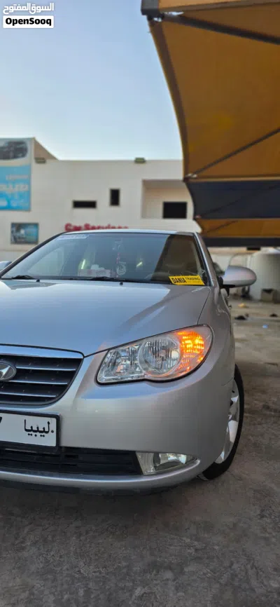 هيونداي افانتي Standard 2