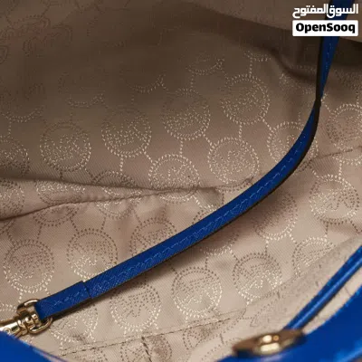 بيعة سريعة للبيع شنطه ماركة مايكل كورس جديده 4