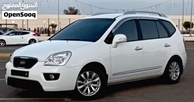 كيا كارينز Premium 4