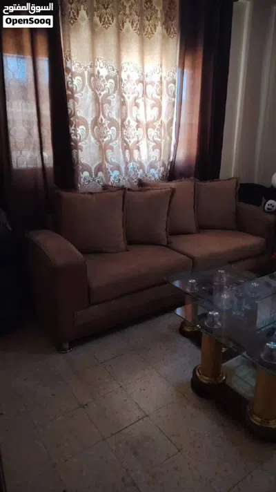 طقم كنب تفصيل وطاولات سيكوريت بحالة جيده 4