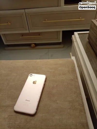 iPhone 7 وكالة 4