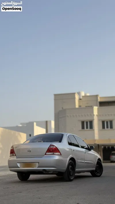 Nissan Sunny Standard 2