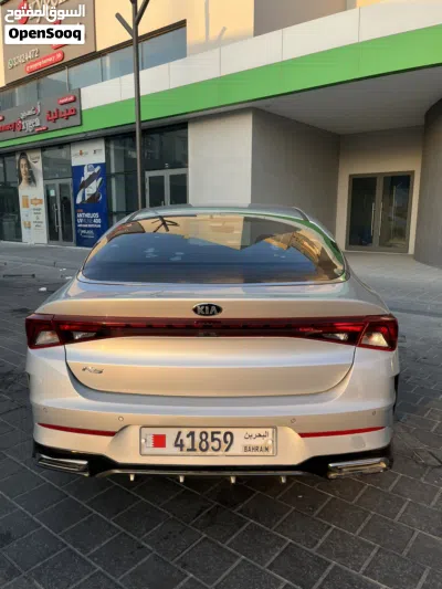 كيا K5 Standard 3