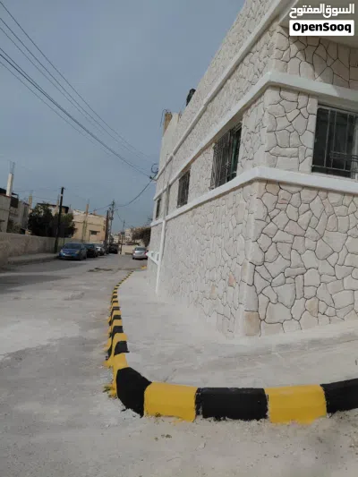 بيت مستقل للبيع في موقع مميز 3